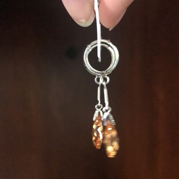 Cute dangling clip on earrings (new) - Picture 2 of 3